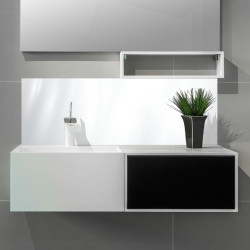 Crédence style épuré blanc sur mesure | Tablier-Baignoire.fr