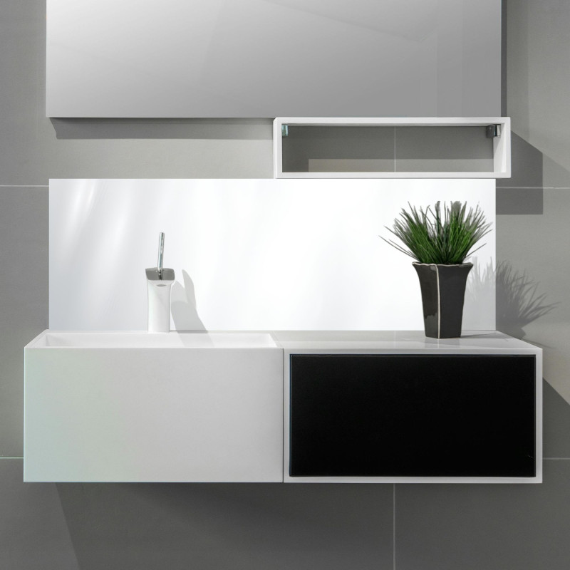 Crédence style épuré blanc sur mesure | Tablier-Baignoire.fr